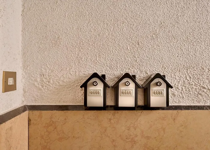 Konukevi D'azeglio 62 Luxury 4*