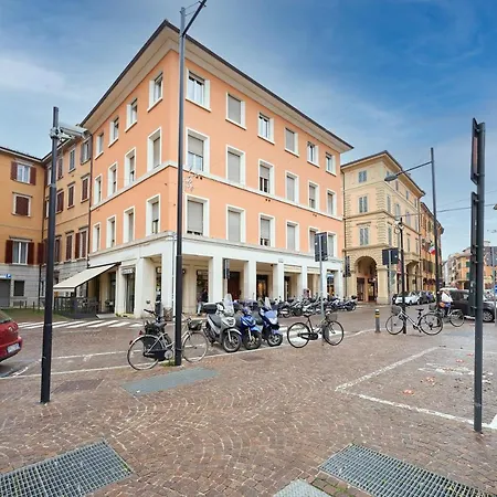 D'azeglio 62 Luxury بيت ضيافة بولونيا