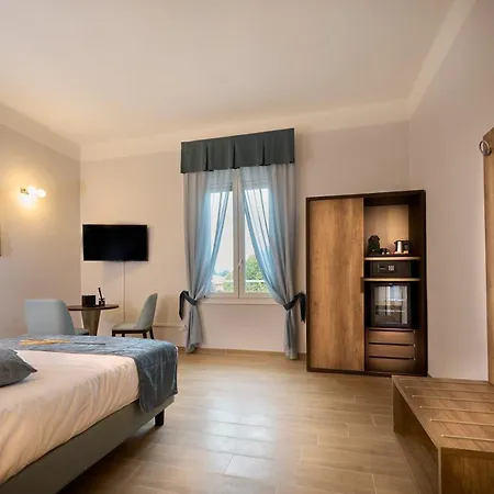 D'azeglio 62 Luxury 4*